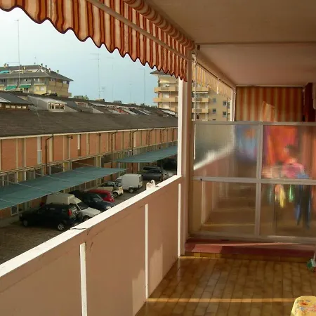 Lovely Flat With Sunny Terrace Apartamento *